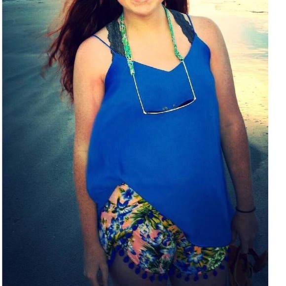 Boutique blue shirt - Picture 3 of 3